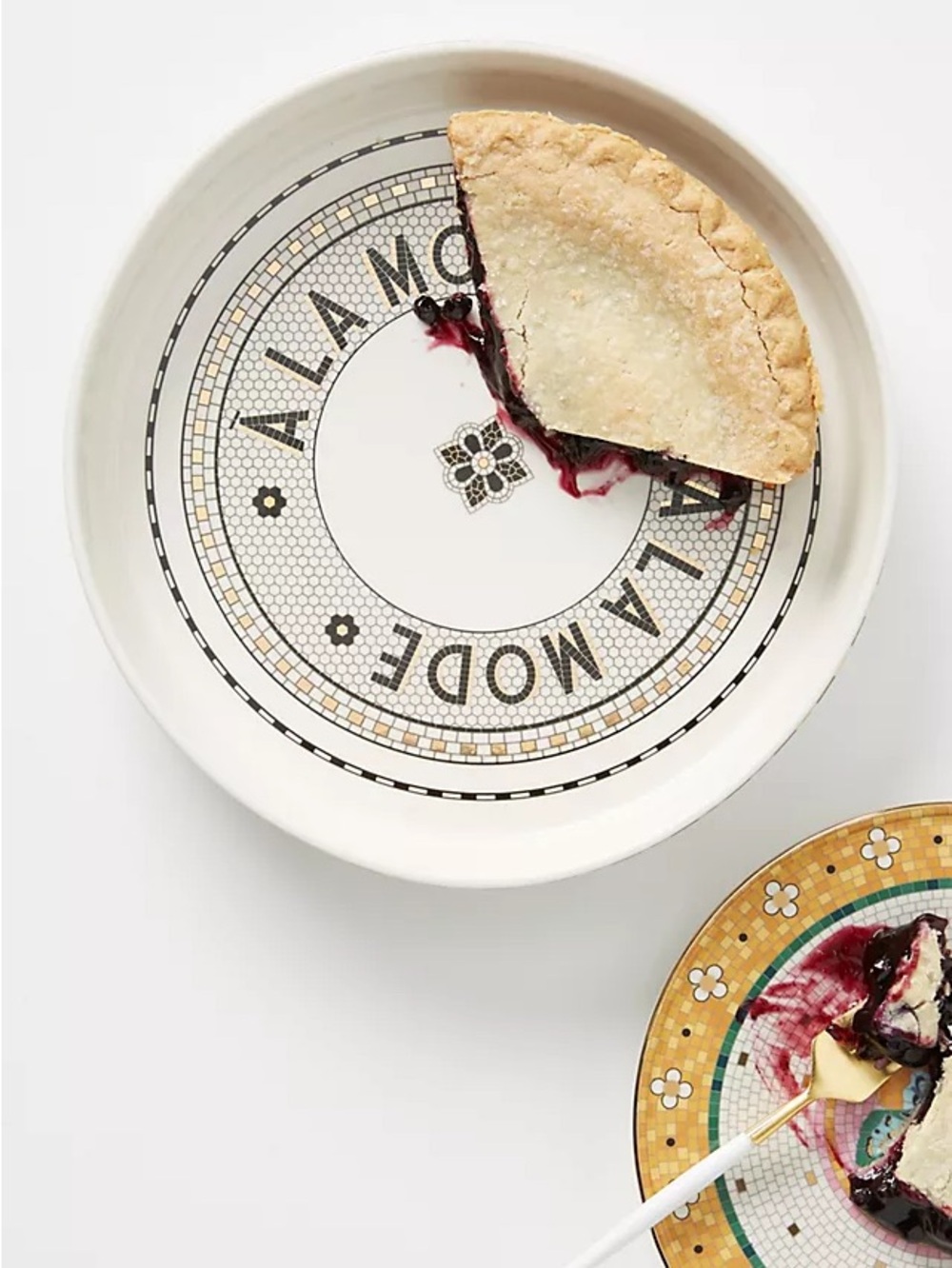 Anthropologie Bistro Tile Stoneware 24k Gold Accent Pie Dish